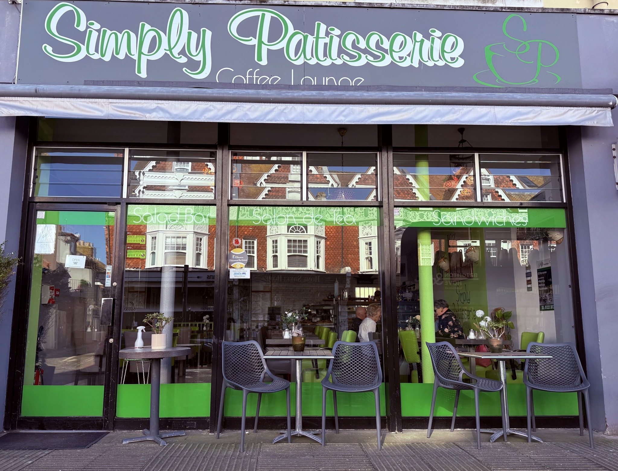 Simply Patisserie Exterior